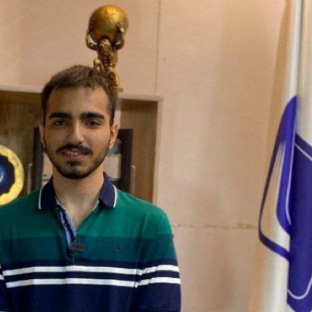 پوریا فرج زاده